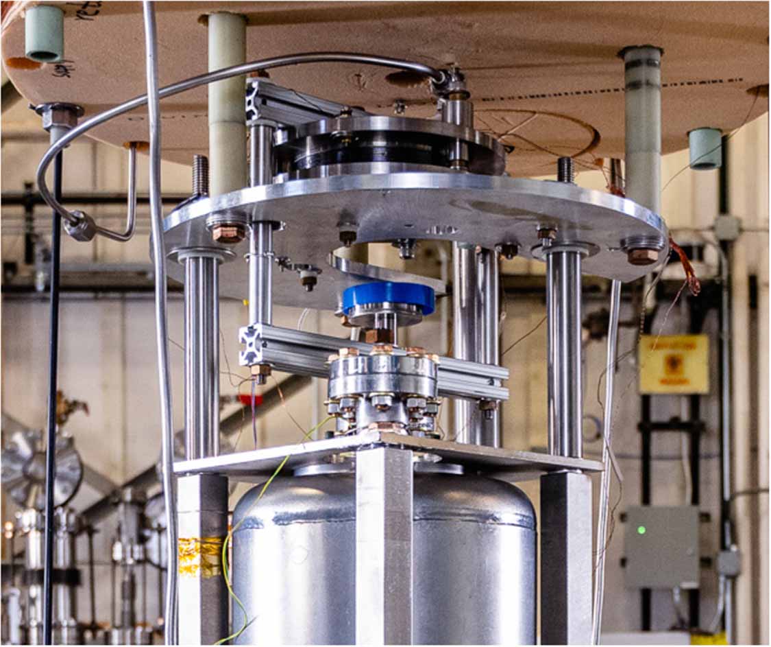 Superconducting low-beta Nb3Sn cavity for ATLAS and future ion ...