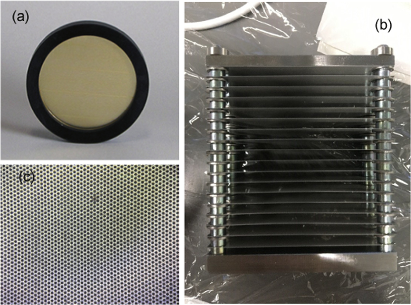 Polarized terahertz electromagnetic-wave radiation from cuprate